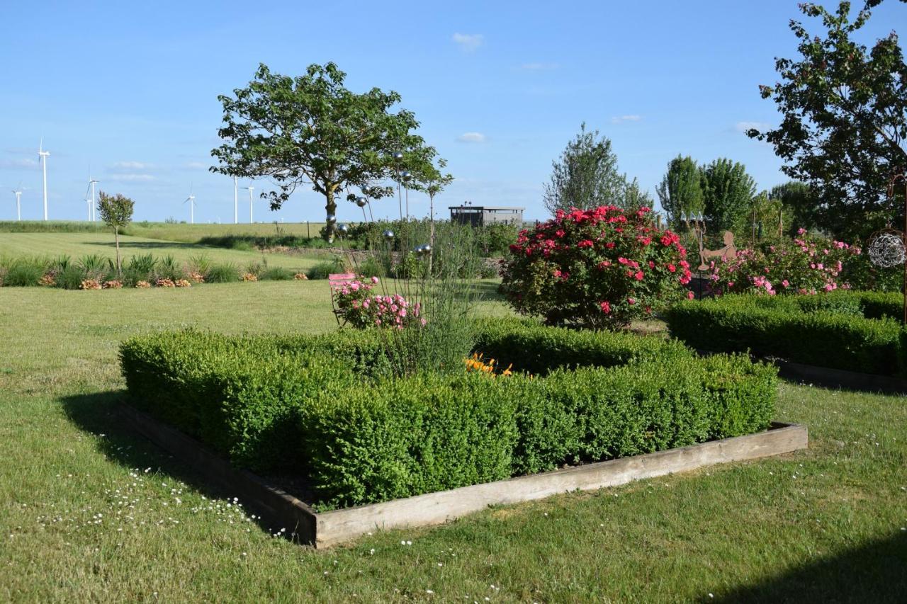 L'Escale Aux Framboises Bed & Breakfast Rouy-le-Petit Екстериор снимка