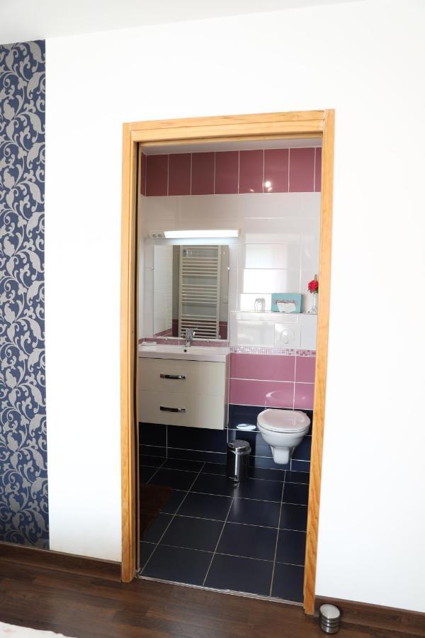 L'Escale Aux Framboises Bed & Breakfast Rouy-le-Petit Екстериор снимка